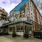 Chelsea Studio W Elevator Wd Nr Union Square Nyc-1319